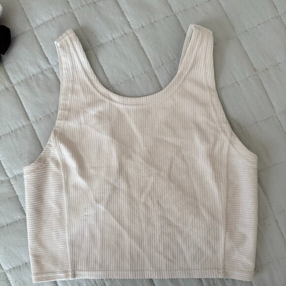 Lululemon Ribbed Softstreme Cropped Tank Top - size 8 - Picture 1 of 3